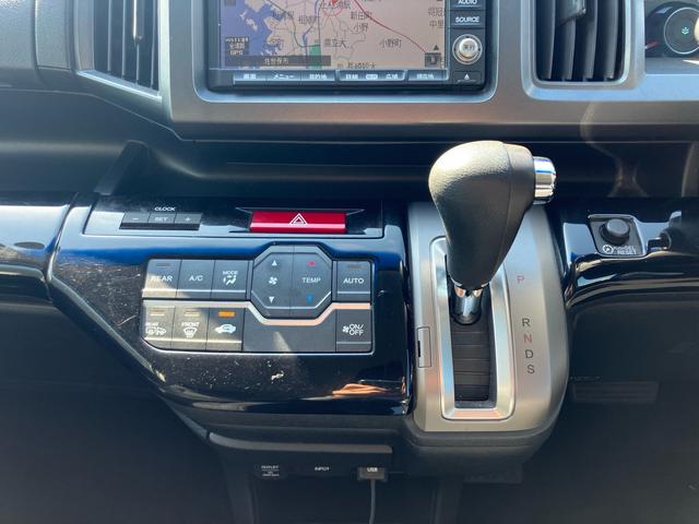 ステップワゴンスパーダ Ｚ　ＨＤＤナビエディション　両側電動スライドドア／ＥＴＣ／バックカメラ／ナビ・ＴＶ／ＣＤ・ＤＶＤ再生／ＨＩＤヘッドランプ／８人乗り／スマートキー２個／１６インチアルミホイール（27枚目）