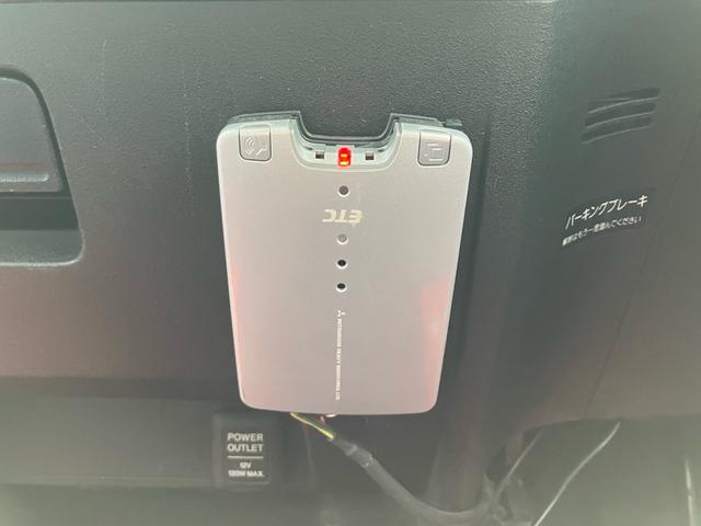 フリード Ｇ　エアロ　Ｌパッケージ　ナビ・ワンセグＴＶ／バックカメラ／ＥＴＣ／ＣＤ・ＤＶＤ再生／オートエアコン／両側スライドドア・左リア電動／８人乗り／車検整備付き（26枚目）