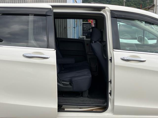 フリード Ｇ　エアロ　Ｌパッケージ　ナビ・ワンセグＴＶ／バックカメラ／ＥＴＣ／ＣＤ・ＤＶＤ再生／オートエアコン／両側スライドドア・左リア電動／８人乗り／車検整備付き（33枚目）