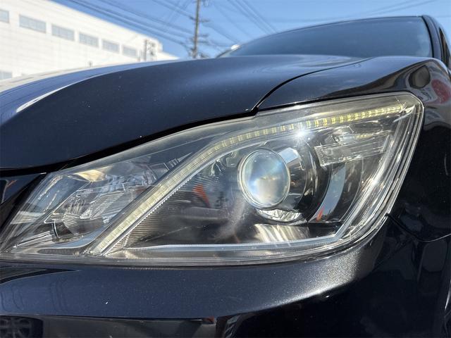 クラウンハイブリッド アスリートＳ　ブラックスタイル　ハイブリッド　ＥＴＣ　バックカメラ　ナビ　ＴＶ　オートクルーズコントロール　オートライト　ＨＩＤ　パワーシート　スマートキー　電動格納ミラー　シートヒーター　ＣＶＴ　盗難防止システム　衝突安全ボディ（49枚目）