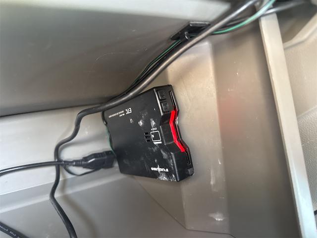 ムーヴコンテ Ｘ　ＶＳ　ＥＴＣ　ナビ　地デジＴＶ　スマートキー　フォグランプ　アイドリングストップ　電動格納ミラー　ベンチシート　ＣＶＴ　盗難防止システム　ＣＤ　ＵＳＢ　Ｂｌｕｅｔｏｏｔｈ　衝突安全ボディ　オートエアコン（7枚目）