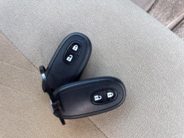 アルトラパン X ETC バックカメラ 衝突被害軽減システム オートライト HID スマートキー アイドリングストップ 電動格納ミラー シートヒーター ベンチシート CVT 盗難防止システム ABS ESC CD(10枚目)