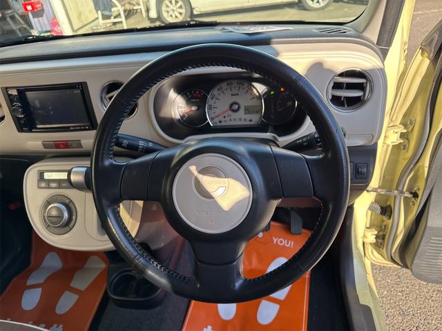 ミラココア ココアプラスＸスペシャルコーデ　スマートキー　アイドリングストップ　電動格納ミラー　ベンチシート　ＣＶＴ　盗難防止システム　ＡＢＳ　ＣＤ　ＤＶＤ再生　ＵＳＢ　ミュージックプレイヤー接続可　Ｂｌｕｅｔｏｏｔｈ　ルーフレール（3枚目）