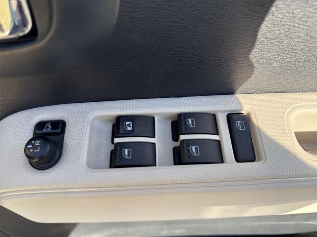 ミラココア ココアプラスＸスペシャルコーデ　スマートキー　アイドリングストップ　電動格納ミラー　ベンチシート　ＣＶＴ　盗難防止システム　ＡＢＳ　ＣＤ　ＤＶＤ再生　ＵＳＢ　ミュージックプレイヤー接続可　Ｂｌｕｅｔｏｏｔｈ　ルーフレール（10枚目）