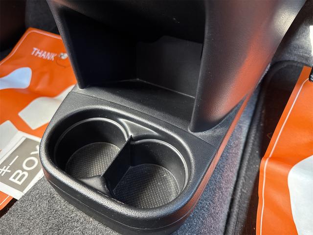 ミラココア ココアプラスＸスペシャルコーデ　スマートキー　アイドリングストップ　電動格納ミラー　ベンチシート　ＣＶＴ　盗難防止システム　ＡＢＳ　ＣＤ　ＤＶＤ再生　ＵＳＢ　ミュージックプレイヤー接続可　Ｂｌｕｅｔｏｏｔｈ　ルーフレール（27枚目）