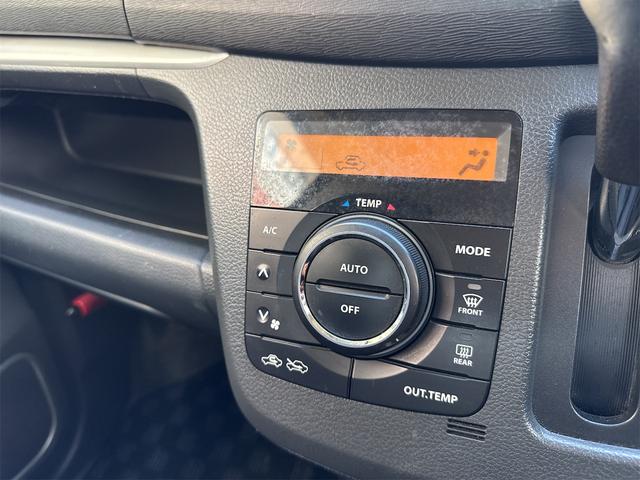 �C���ɍ��킹�Ē����I�ɑ��삷�邱�ƂŁA�ԓ������ł����K�ɕۂĂ܂��B