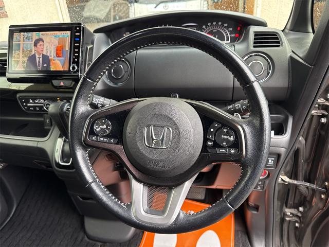 Ｎ－ＢＯＸカスタム Ｇ・Ｌターボホンダセンシング　ドライブレコーダー　ＥＴＣ　バックカメラ　両側電動スライドドア　ＴＶ　後席フリップダウンモニター　オートクルーズコントロール　レーンアシスト　衝突被害軽減システム　オートライト　ＬＥＤヘッドランプ（3枚目）