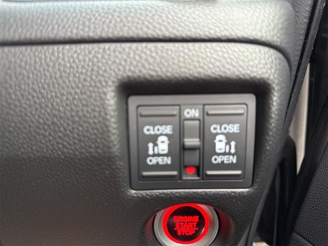 Ｎ－ＢＯＸカスタム Ｇ・Ｌターボホンダセンシング　ドライブレコーダー　ＥＴＣ　バックカメラ　両側電動スライドドア　ＴＶ　後席フリップダウンモニター　オートクルーズコントロール　レーンアシスト　衝突被害軽減システム　オートライト　ＬＥＤヘッドランプ（9枚目）