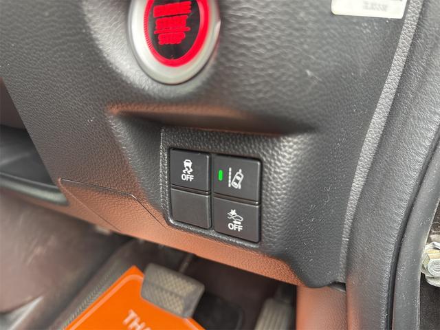 Ｎ－ＢＯＸカスタム Ｇ・Ｌターボホンダセンシング　ドライブレコーダー　ＥＴＣ　バックカメラ　両側電動スライドドア　ＴＶ　後席フリップダウンモニター　オートクルーズコントロール　レーンアシスト　衝突被害軽減システム　オートライト　ＬＥＤヘッドランプ（10枚目）