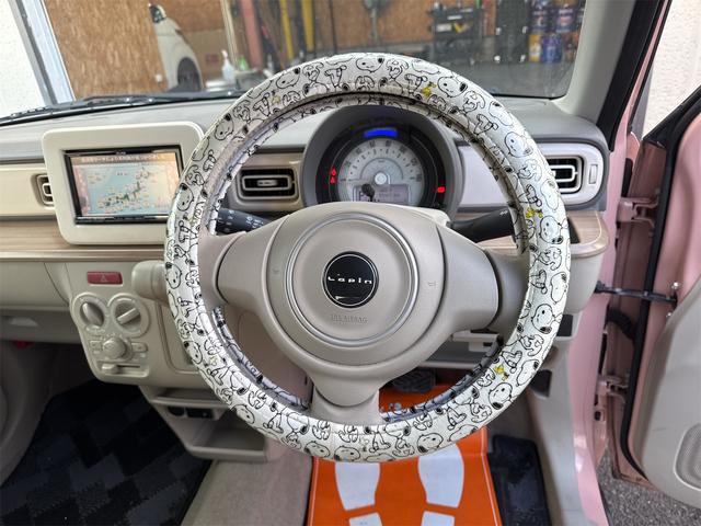 アルトラパン Ｓ　ＥＴＣ　ＴＶ　衝突被害軽減システム　オートライト　ＨＩＤ　スマートキー　アイドリングストップ　電動格納ミラー　シートヒーター　ベンチシート　ＣＶＴ　盗難防止システム　ＡＢＳ　ＥＳＣ　ＣＤ（3枚目）