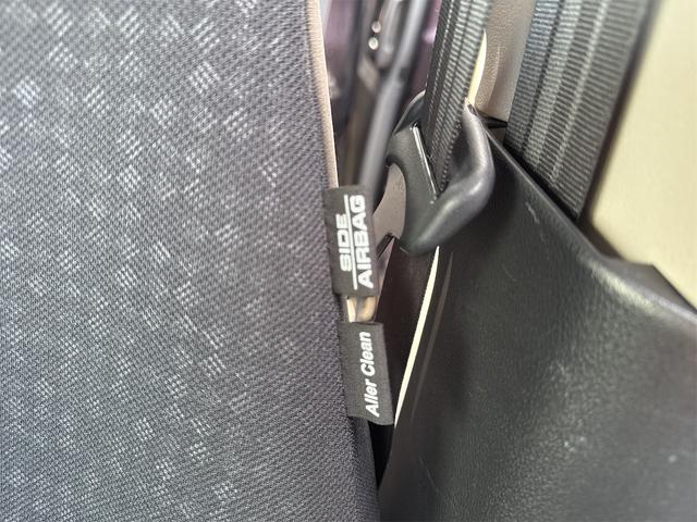 Ｎ－ＢＯＸカスタム Ｇ　ＳＳパッケージ　ＥＴＣ　バックカメラ　両側電動スライドドア　ナビ　ＴＶ　衝突被害軽減システム　オートライト　ＨＩＤ　スマートキー　アイドリングストップ　電動格納ミラー　ベンチシート　ＣＶＴ　盗難防止システム　ＡＢＳ（22枚目）