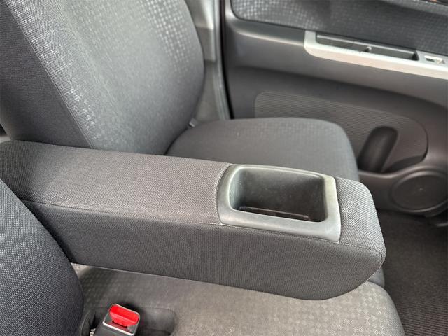 Ｎ－ＢＯＸカスタム Ｇ　ＳＳパッケージ　ＥＴＣ　バックカメラ　両側電動スライドドア　ナビ　ＴＶ　衝突被害軽減システム　オートライト　ＨＩＤ　スマートキー　アイドリングストップ　電動格納ミラー　ベンチシート　ＣＶＴ　盗難防止システム　ＡＢＳ（29枚目）