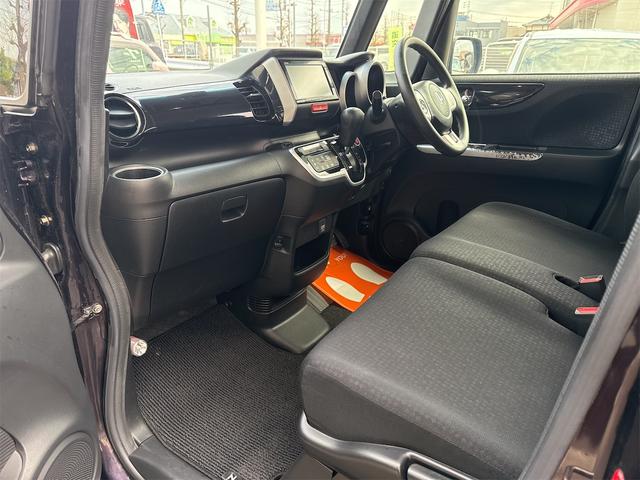 Ｎ－ＢＯＸカスタム Ｇ　ＳＳパッケージ　ＥＴＣ　バックカメラ　両側電動スライドドア　ナビ　ＴＶ　衝突被害軽減システム　オートライト　ＨＩＤ　スマートキー　アイドリングストップ　電動格納ミラー　ベンチシート　ＣＶＴ　盗難防止システム　ＡＢＳ（37枚目）