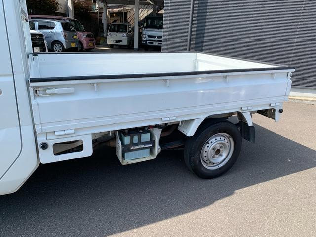 キャリイトラック 　４ＷＤ　ＡＴ　純正ラジオチューナー　ラバーマット　サイドバイザー　三方アオリプロテクター　鳥居プロテクター（29枚目）