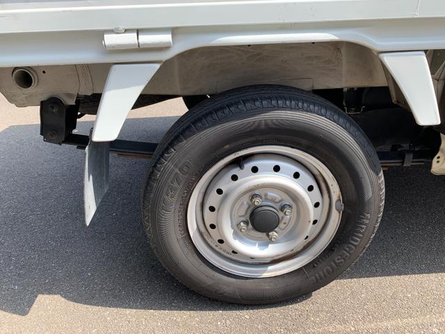 キャリイトラック 　４ＷＤ　ＡＴ　純正ラジオチューナー　ラバーマット　サイドバイザー　三方アオリプロテクター　鳥居プロテクター（31枚目）