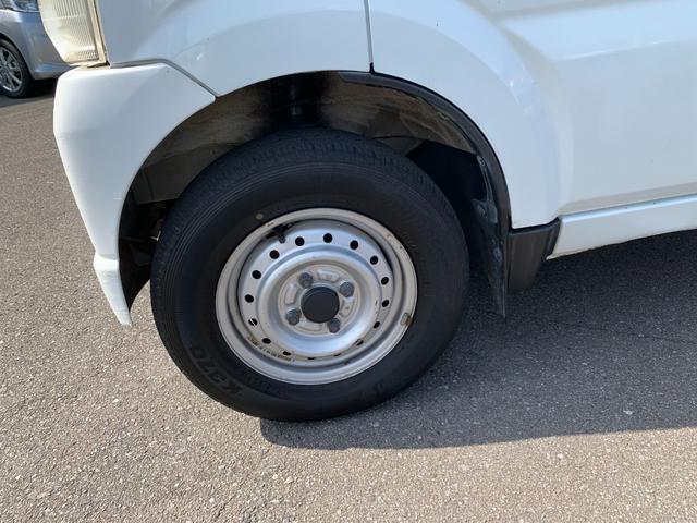 キャリイトラック 　４ＷＤ　ＡＴ　純正ラジオチューナー　ラバーマット　サイドバイザー　三方アオリプロテクター　鳥居プロテクター（32枚目）