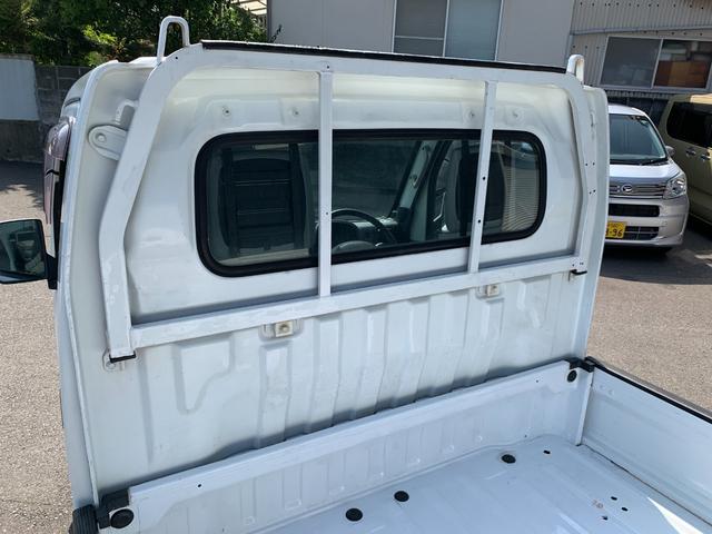 キャリイトラック 　４ＷＤ　ＡＴ　純正ラジオチューナー　ラバーマット　サイドバイザー　三方アオリプロテクター　鳥居プロテクター（50枚目）