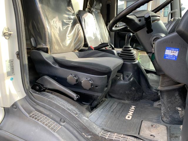ヒノレンジャー ダンプ　軽油　ダンプ　ＭＴ　最大積載量３７００ｋｇ　車両総重量７９７５ｋｇ（5枚目）