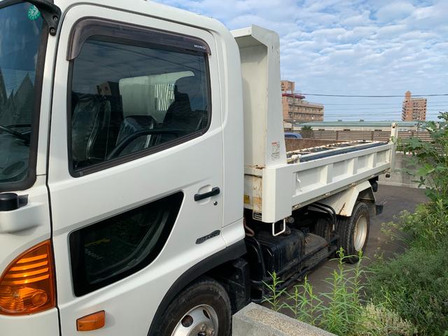 ヒノレンジャー ダンプ　軽油　ダンプ　ＭＴ　最大積載量３７００ｋｇ　車両総重量７９７５ｋｇ（12枚目）