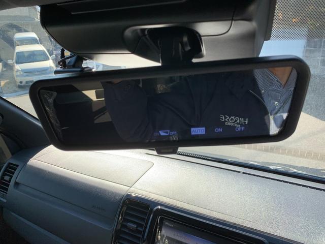 ハイエースバン スーパーＧＬ　ダークプライム　ワンオーナー　ＧＲエアロ３点　ＧＲ１５ＡＷ　ＧＲマッドフラップ　スポイラー　ナビ　前後ドラレコ　ＥＴＣ　デジタルインナーミラー　パノラマモニター　デラックスマット　サイドバイザー（4枚目）