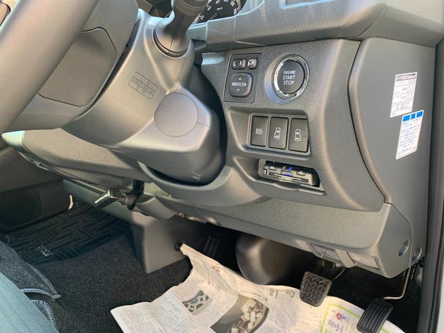 ハイエースバン スーパーＧＬ　ダークプライム　ワンオーナー　ＧＲエアロ３点　ＧＲ１５ＡＷ　ＧＲマッドフラップ　スポイラー　ナビ　前後ドラレコ　ＥＴＣ　デジタルインナーミラー　パノラマモニター　デラックスマット　サイドバイザー（10枚目）