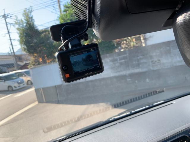 ハイエースバン スーパーＧＬ　ダークプライム　ワンオーナー　ＧＲエアロ３点　ＧＲ１５ＡＷ　ＧＲマッドフラップ　スポイラー　ナビ　前後ドラレコ　ＥＴＣ　デジタルインナーミラー　パノラマモニター　デラックスマット　サイドバイザー（11枚目）