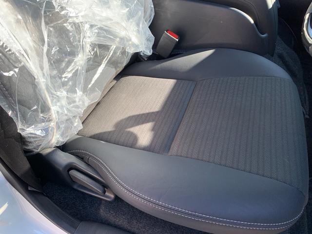 ハイエースバン スーパーＧＬ　ダークプライム　ワンオーナー　ＧＲエアロ３点　ＧＲ１５ＡＷ　ＧＲマッドフラップ　スポイラー　ナビ　前後ドラレコ　ＥＴＣ　デジタルインナーミラー　パノラマモニター　デラックスマット　サイドバイザー（13枚目）