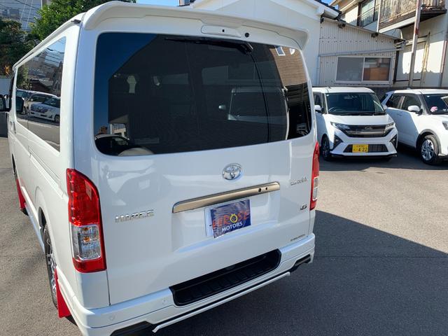 ハイエースバン スーパーＧＬ　ダークプライム　ワンオーナー　ＧＲエアロ３点　ＧＲ１５ＡＷ　ＧＲマッドフラップ　スポイラー　ナビ　前後ドラレコ　ＥＴＣ　デジタルインナーミラー　パノラマモニター　デラックスマット　サイドバイザー（24枚目）