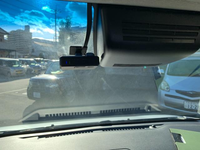 ムーヴ カスタム　ＲＳ　ハイパーリミテッドＳＡＩＩＩ　ワンオーナー　ターボ　フルセグナビ　ドラレコ　ＥＴＣ　パノラマモニター　運転席シートヒーター　フロアマット　サイドバイザー　ステアリングスイッチ　本革ステアリング　ハーフレザー（6枚目）