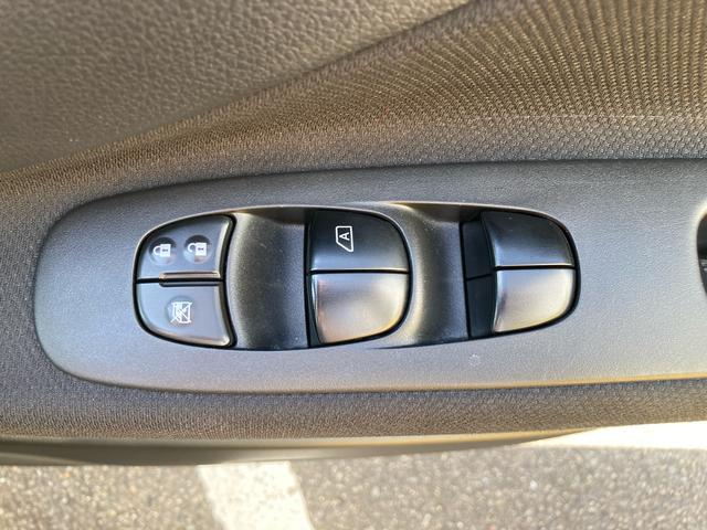 セレナ ハイウェイスターS-HVアドバンスドセーフティパック 純正8インチナビ フリップダウンモニター 両側スライド片側電動スライド クルーズコントロール バックカメラ スマートキー プッシュスタート ETC(22枚目)