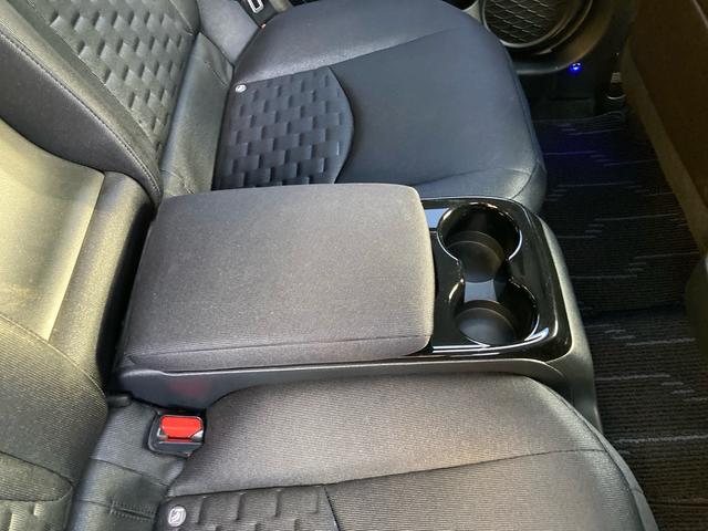 プリウスＰＨＶ Ｓセーフティプラス　ソーラー充電システム　ワンオーナー　純正９インチナビフルセグＴＶ　Ｂｌｕｅｔｏｏｔｈ　ＤＶＤ　ＥＴＣ２．０　ＬＥＤオートライト　オートハービーム　スマートキー　プッシュスタート　クルーズコントロール（34枚目）