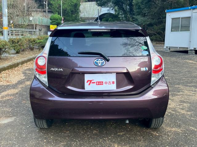 アクア Ｇ　ナビ　ＴＶ　バックモニター　アイドリングストップ　エアコン　パワステ　パワーウィンドウ　エアバッグ　ＡＢＳ　キーレス　ＥＴＣ　ハイブリッド（13枚目）