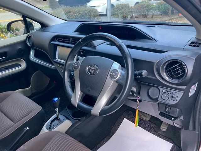 アクア Ｇ　ナビ　ＴＶ　バックモニター　アイドリングストップ　エアコン　パワステ　パワーウィンドウ　エアバッグ　ＡＢＳ　キーレス　ＥＴＣ　ハイブリッド（20枚目）