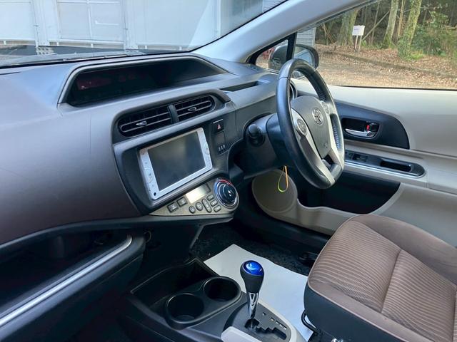 アクア Ｇ　ナビ　ＴＶ　バックモニター　アイドリングストップ　エアコン　パワステ　パワーウィンドウ　エアバッグ　ＡＢＳ　キーレス　ＥＴＣ　ハイブリッド（21枚目）