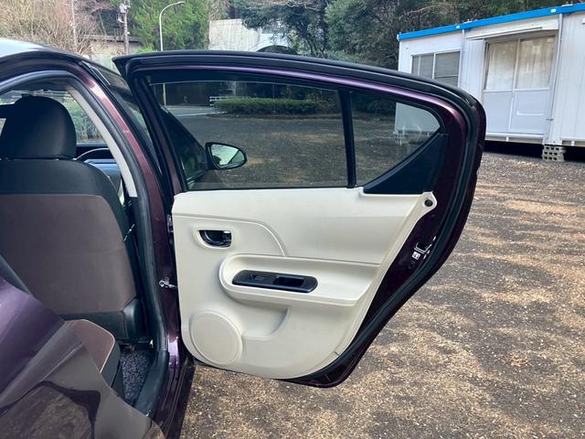 アクア Ｇ　ナビ　ＴＶ　バックモニター　アイドリングストップ　エアコン　パワステ　パワーウィンドウ　エアバッグ　ＡＢＳ　キーレス　ＥＴＣ　ハイブリッド（48枚目）