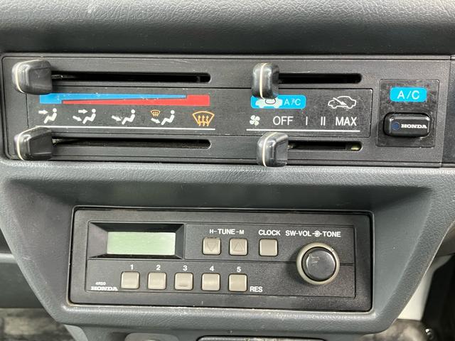 アクティトラック ＳＤＸ　オートマ　エアコン　三方開　ラジオデッキ　作業灯　荷台ゴムマット（18枚目）