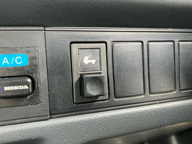 アクティトラック ＳＤＸ　オートマ　エアコン　三方開　ラジオデッキ　作業灯　荷台ゴムマット（19枚目）