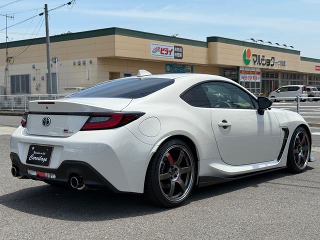 ＧＲ８６ ＲＺ　社外マフラー　社外スポイラー　車高調　純正パーツ有　バックカメラ　ＥＴＣ　ドライブレコーダー（6枚目）