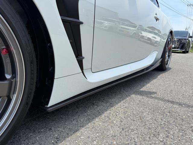 ＧＲ８６ ＲＺ　社外マフラー　社外スポイラー　車高調　純正パーツ有　バックカメラ　ＥＴＣ　ドライブレコーダー（18枚目）
