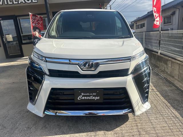 ヴォクシー ZS 煌II 両側パワースライドドア パーキングサポートブレーキ オートハイビーム クリアランスソナー レーンディパーチャラ-ト(2枚目)