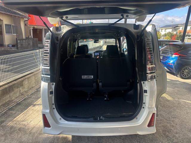 ヴォクシー ZS 煌II 両側パワースライドドア パーキングサポートブレーキ オートハイビーム クリアランスソナー レーンディパーチャラ-ト(6枚目)