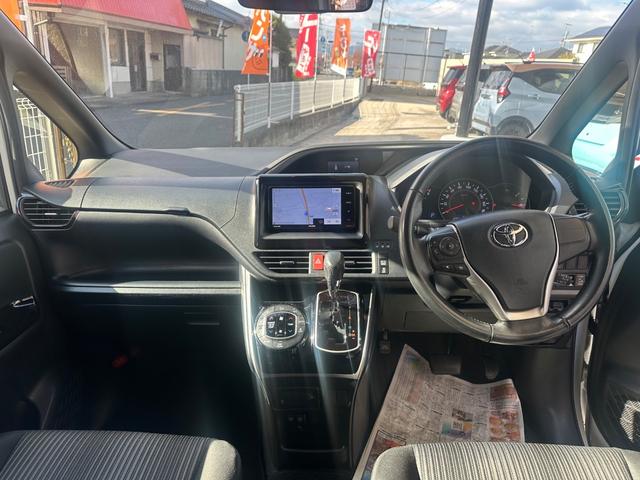 ヴォクシー ZS 煌II 両側パワースライドドア パーキングサポートブレーキ オートハイビーム クリアランスソナー レーンディパーチャラ-ト(7枚目)