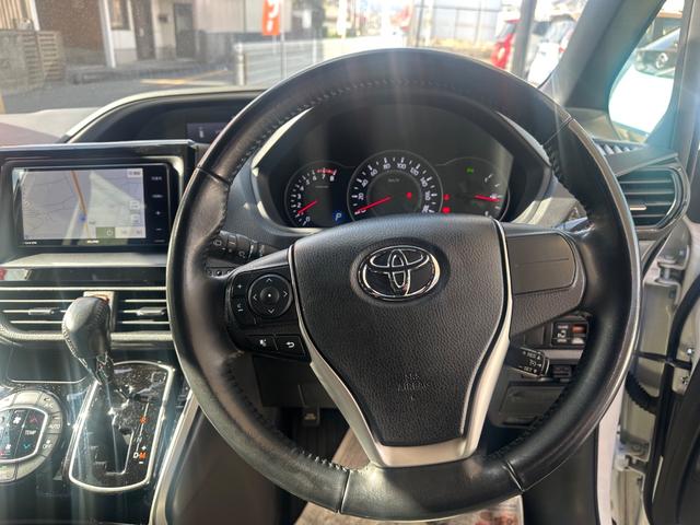 ヴォクシー ZS 煌II 両側パワースライドドア パーキングサポートブレーキ オートハイビーム クリアランスソナー レーンディパーチャラ-ト(8枚目)