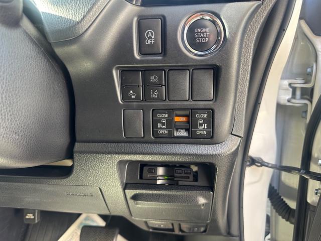 ヴォクシー ZS 煌II 両側パワースライドドア パーキングサポートブレーキ オートハイビーム クリアランスソナー レーンディパーチャラ-ト(10枚目)