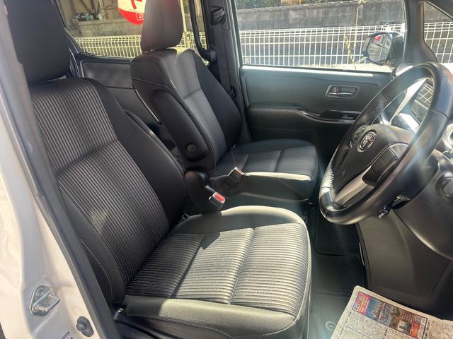 ヴォクシー ZS 煌II 両側パワースライドドア パーキングサポートブレーキ オートハイビーム クリアランスソナー レーンディパーチャラ-ト(14枚目)