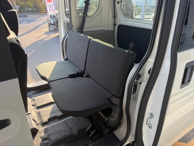 Ｎ－ＶＡＮ ｅ： ｅ：　Ｌ４　外部電源入力キット　ルーフコンソール　アームレストコンソール　バックカメラ　ナビスペシャルパッケージ（16枚目）