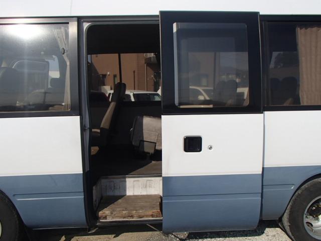 LX 26人乗り マニュアル車 電動ドア(9枚目)