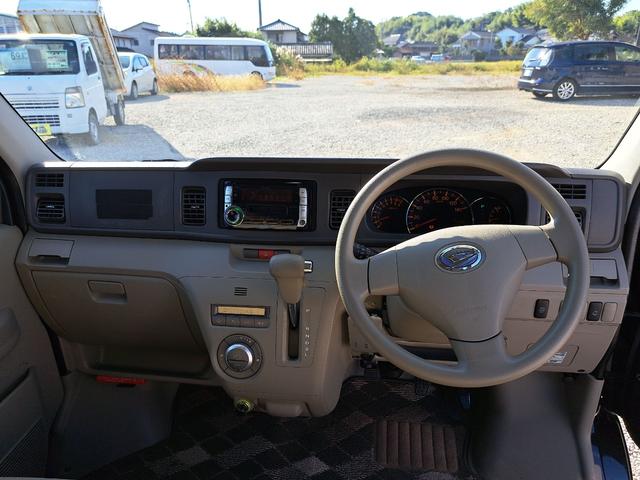 アトレーワゴン カスタムターボＲＳリミテッド　ＥＴＣ　両側スライド・片側電動　ＨＩＤ　キーレスエントリー　電動格納ミラー　ベンチシート　ＡＴ　盗難防止システム　ＡＢＳ　ＣＤ　ＭＤ　ミュージックプレイヤー接続可　アルミホイール　走行４７４３１キロ（2枚目）