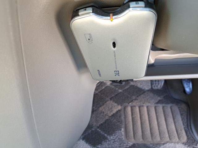 アトレーワゴン カスタムターボＲＳリミテッド　ＥＴＣ　両側スライド・片側電動　ＨＩＤ　キーレスエントリー　電動格納ミラー　ベンチシート　ＡＴ　盗難防止システム　ＡＢＳ　ＣＤ　ＭＤ　ミュージックプレイヤー接続可　アルミホイール　走行４７４３１キロ（7枚目）