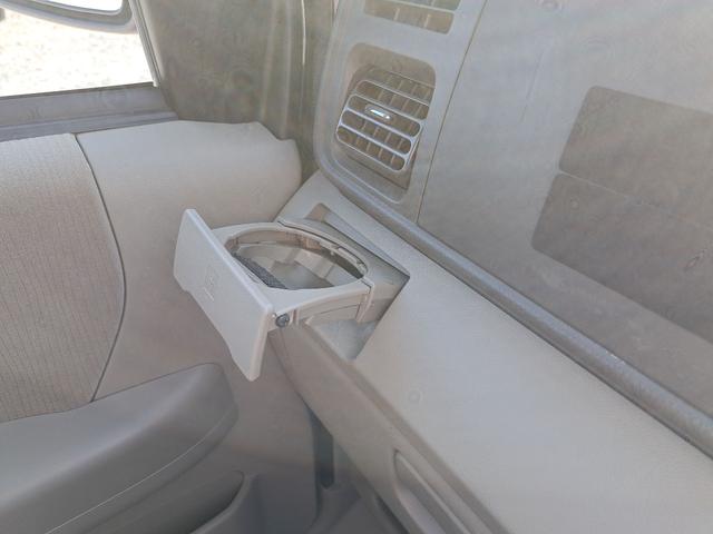 アトレーワゴン カスタムターボＲＳリミテッド　ＥＴＣ　両側スライド・片側電動　ＨＩＤ　キーレスエントリー　電動格納ミラー　ベンチシート　ＡＴ　盗難防止システム　ＡＢＳ　ＣＤ　ＭＤ　ミュージックプレイヤー接続可　アルミホイール　走行４７４３１キロ（26枚目）